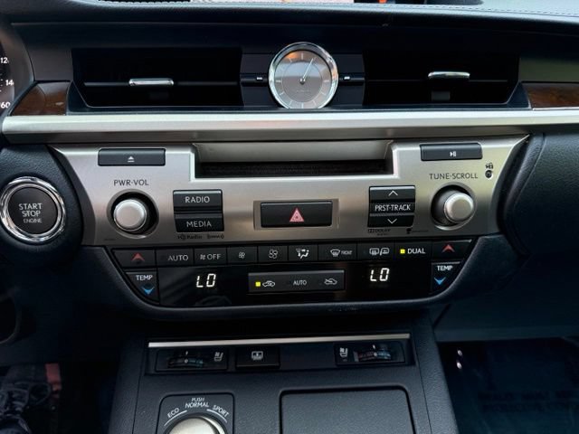 Used 2014 Lexus ES 350 w/ Luxury Package FWD image 20