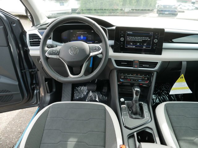 New 2026 Volkswagen Taos SE FWD image 9