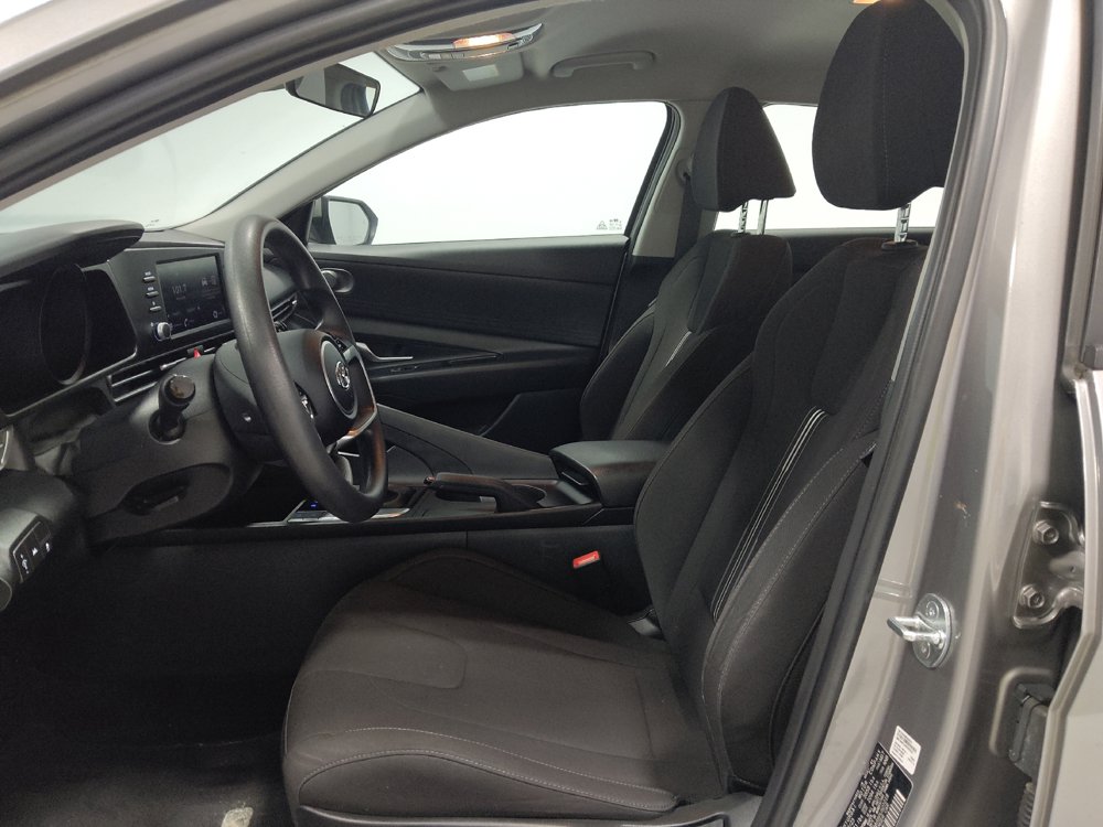Used 2023 Hyundai Elantra SEL FWD image 17