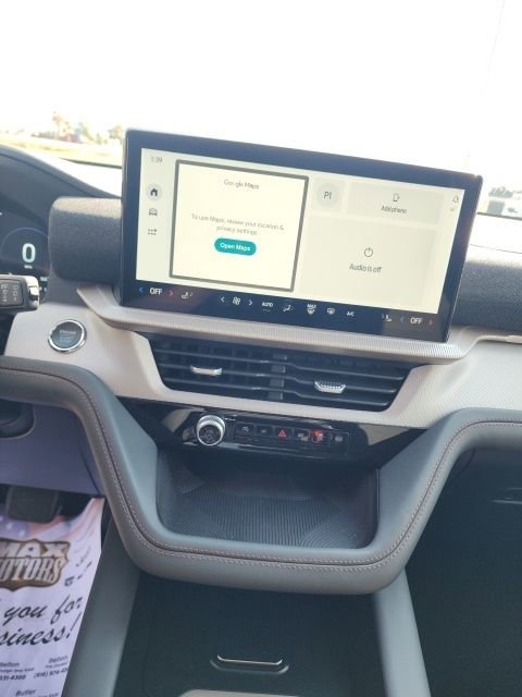 Used 2025 Ford Explorer Active image 24