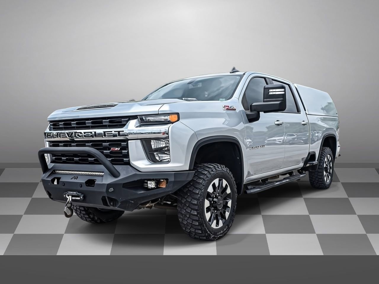 Used 2020 Chevrolet Silverado 2500 LT w/ Convenience Package AWD/4WD image 3