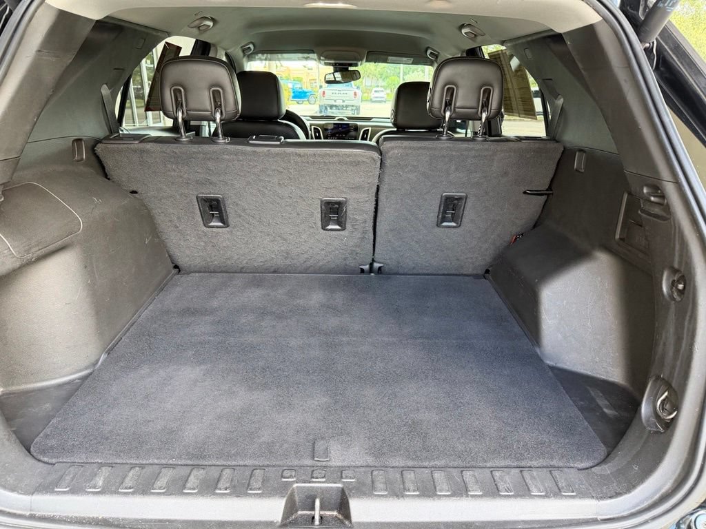 Used 2020 Chevrolet Equinox Premier w/ Premier Redline Edition FWD image 33