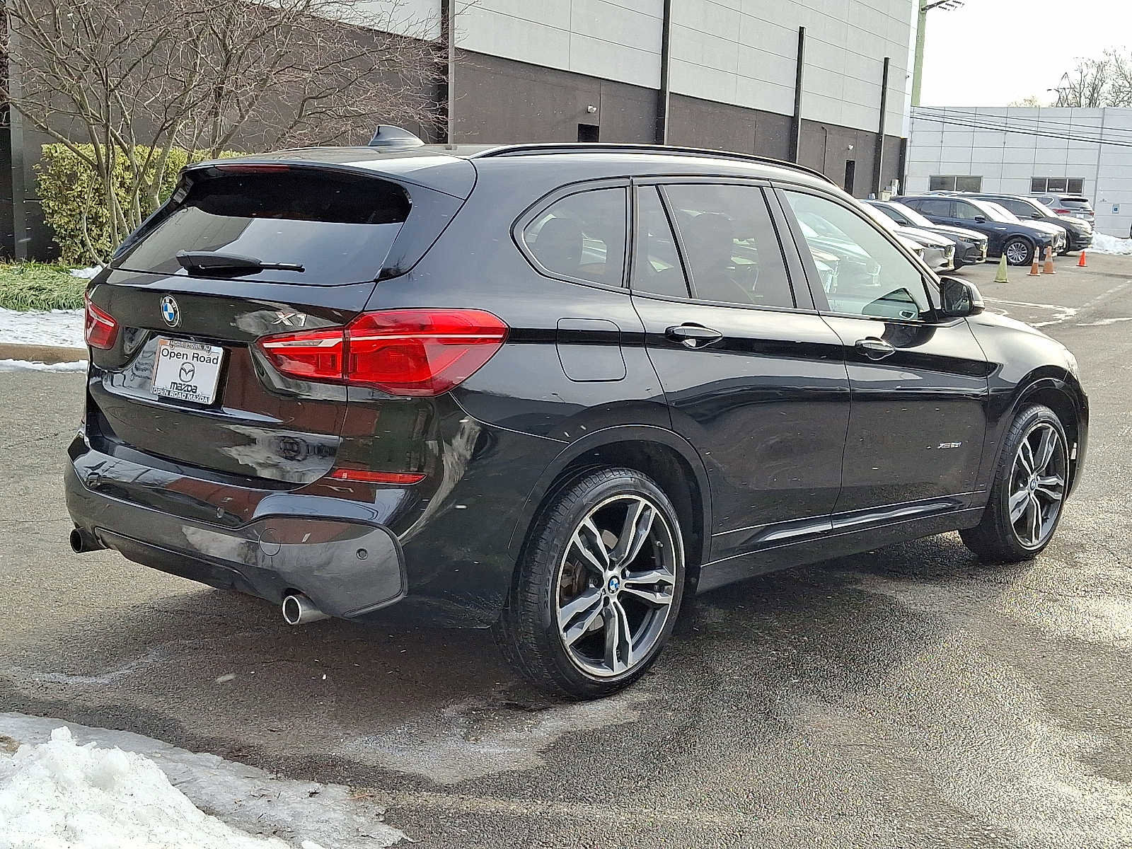 Used 2017 BMW X1 xDrive28i image 4