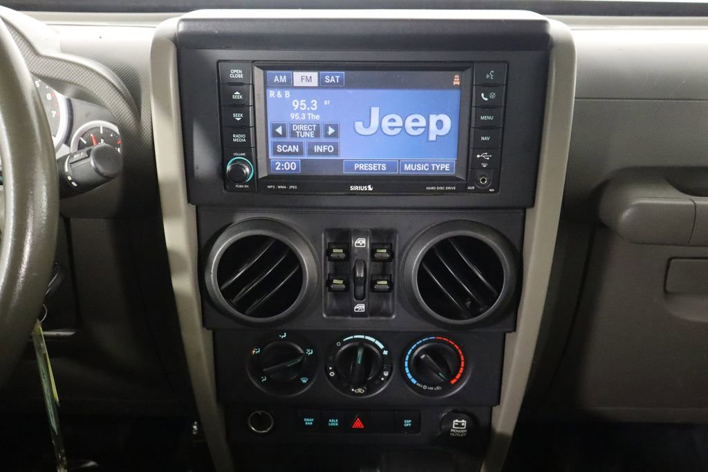 Used 2008 Jeep Wrangler Unlimited Rubicon w/ PWR Convenience Group image 19