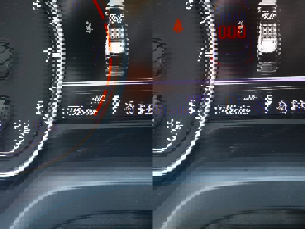 Used 2025 Nissan Rogue SV w/ Rock Creek Premium Package image 31