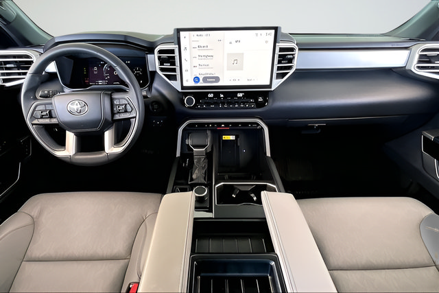 Used 2025 Toyota Tundra Limited AWD/4WD image 7