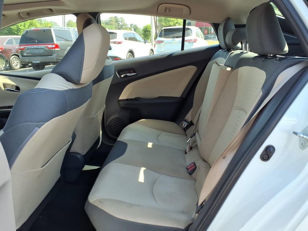 Used 2017 Toyota Prius Three w/ Advanced Technology Package FWD image 5