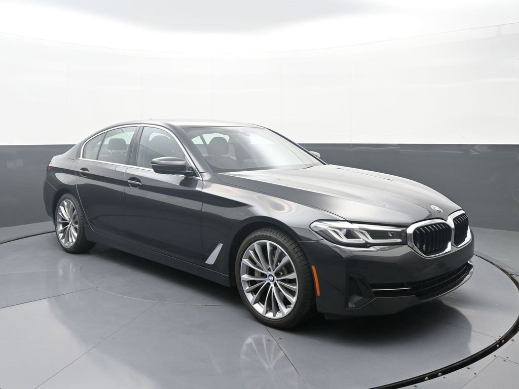 Used 2023 BMW 530i xDrive w/ Premium Package image 3