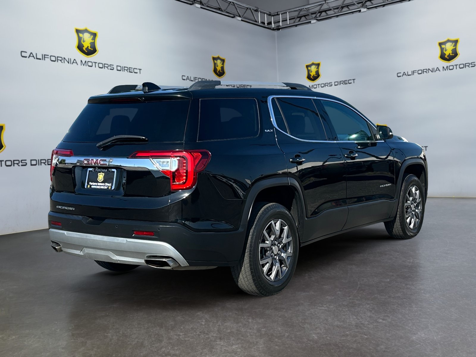 Used 2023 GMC Acadia SLT FWD image 5
