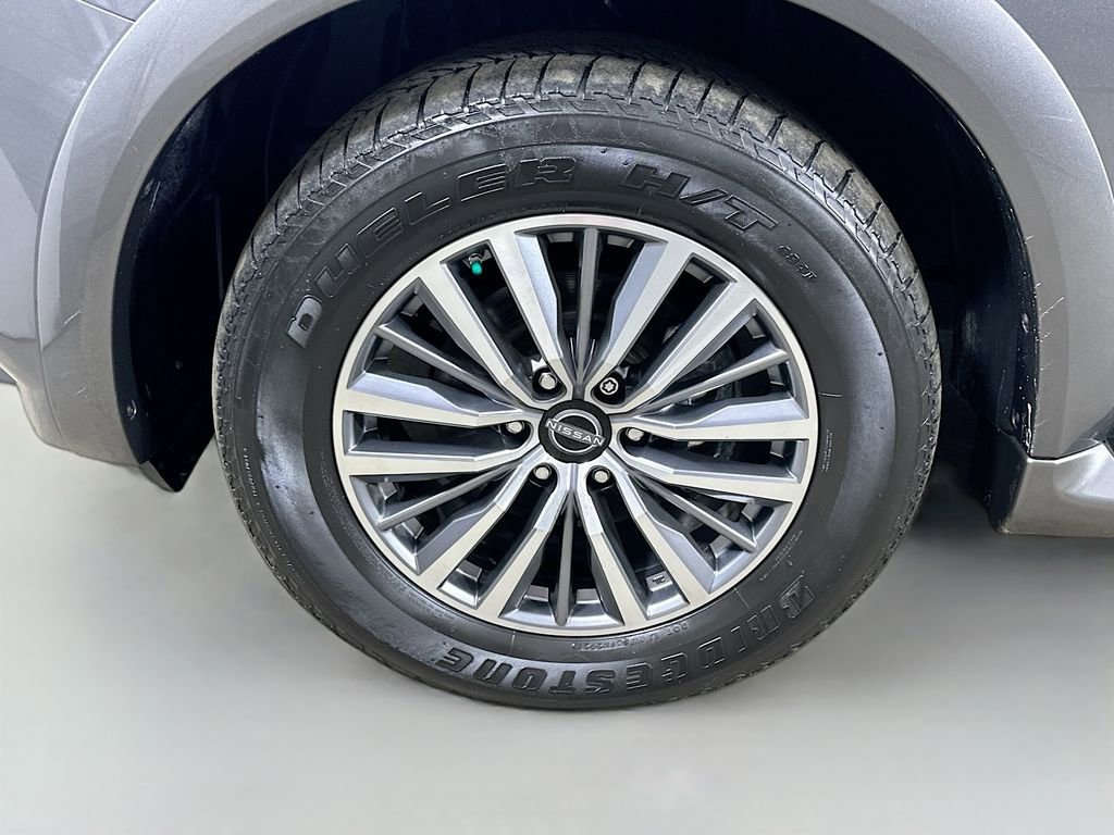 Used 2022 Nissan Armada SV w/ SV Appearance Package image 8