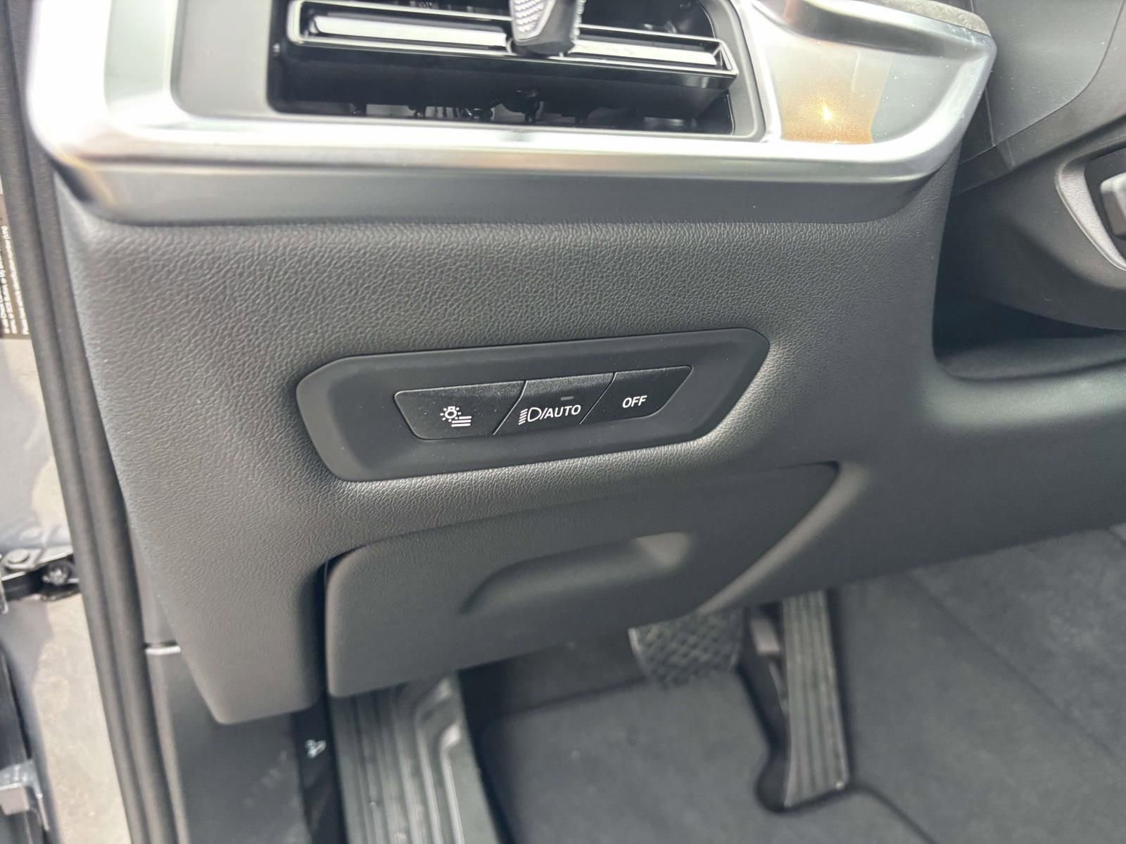 New 2026 BMW X5 xDrive50e image 14