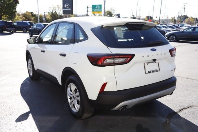 Used 2023 Ford Escape AWD image 6