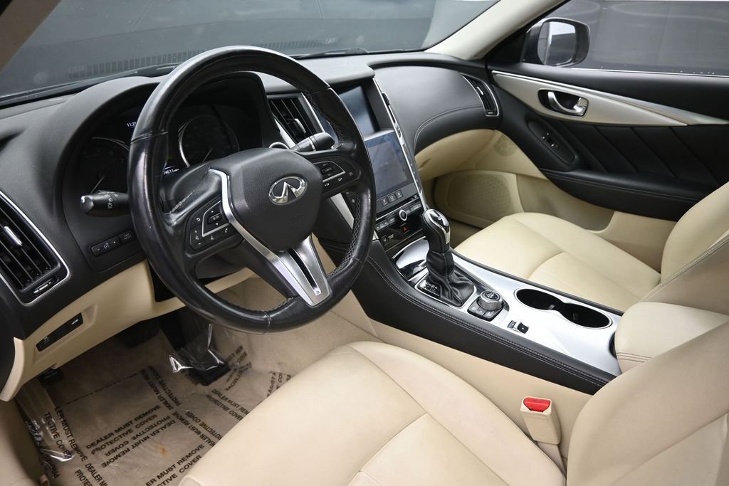 Used 2020 INFINITI Q50 Luxe w/ Essential Package (3.0T Luxe) AWD/4WD image 21