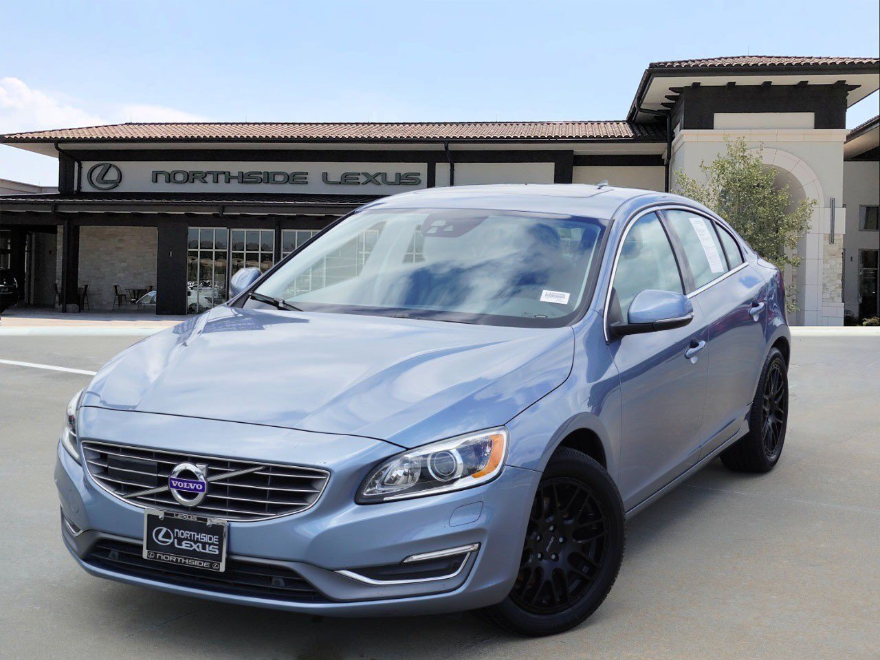 Used 2017 Volvo S60 T5 Inscription Platinum FWD image 1