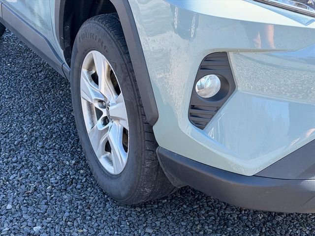 Used 2021 Toyota RAV4 XLE w/ Convenience Package image 9