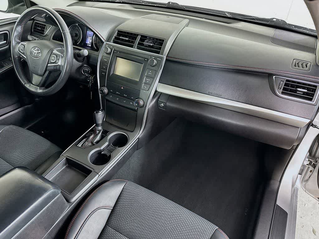 Used 2017 Toyota Camry SE image 30