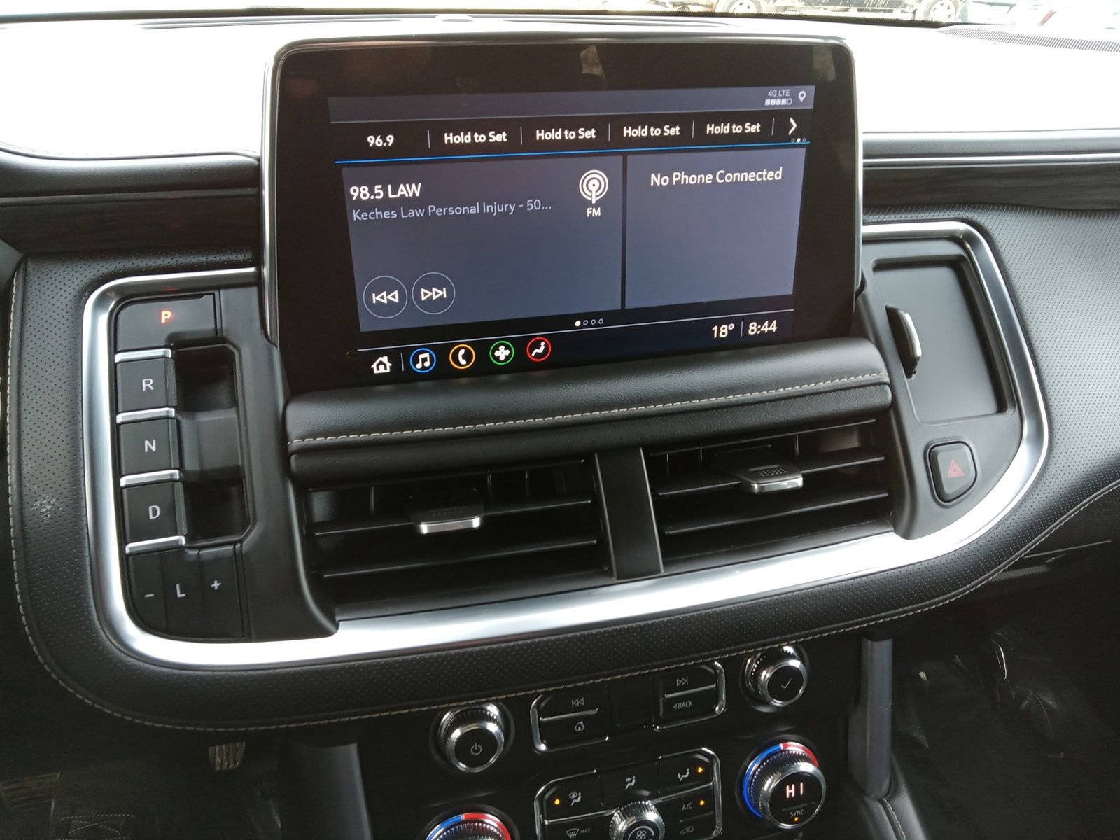 Used 2021 GMC Yukon SLT w/ SLT Luxury Package image 16