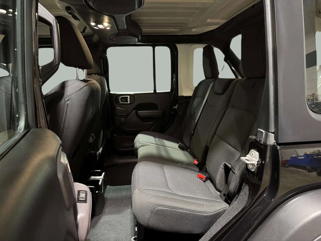 Used 2022 Jeep Wrangler Unlimited Sport image 21