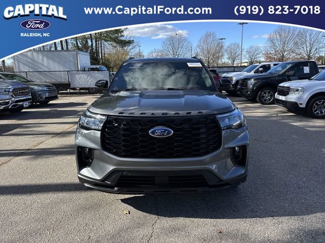 Certified 2025 Ford Explorer ST-Line w/ ST-Line Street Pack image 3