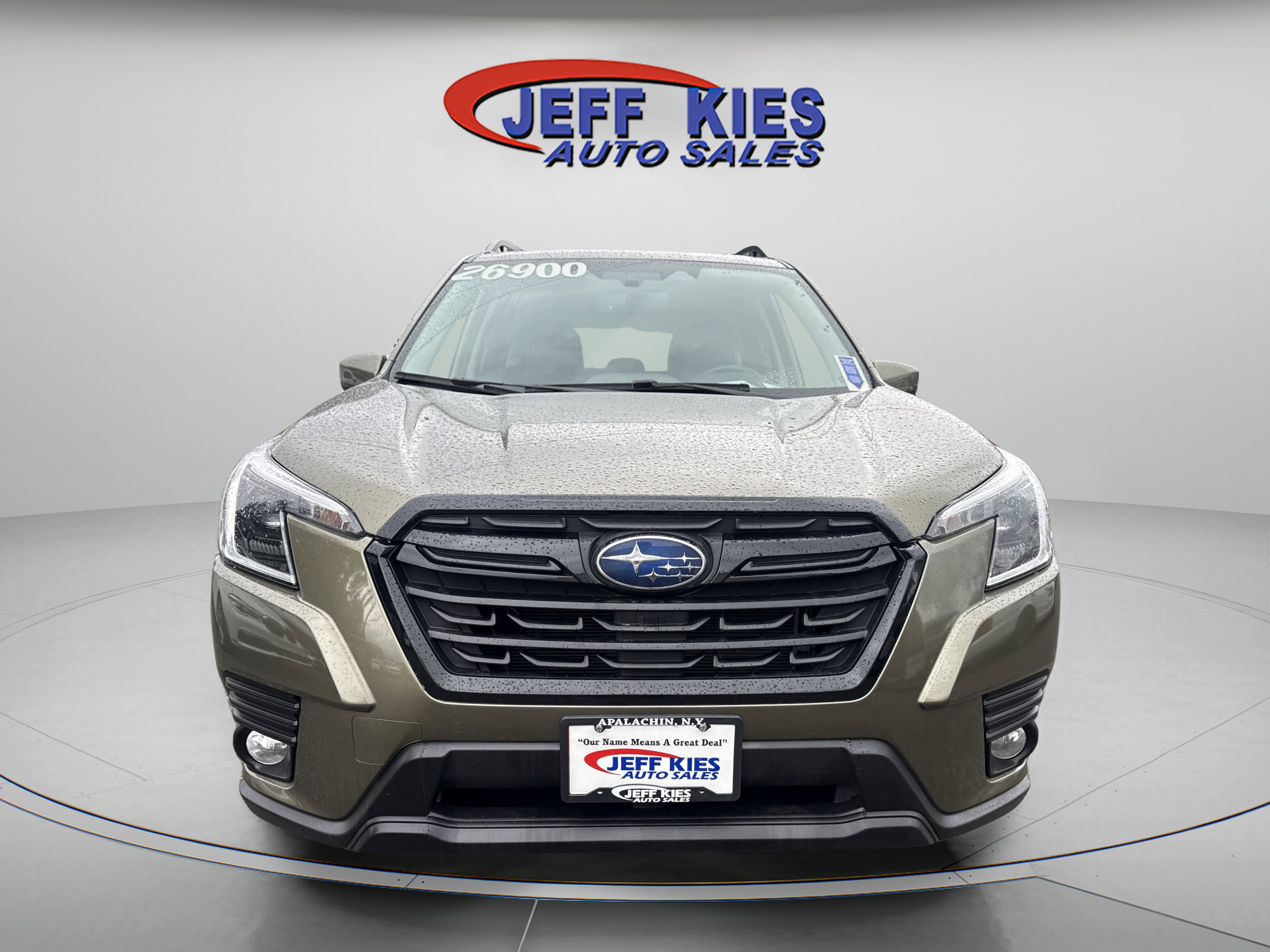 Used 2023 Subaru Forester Premium AWD/4WD image 2