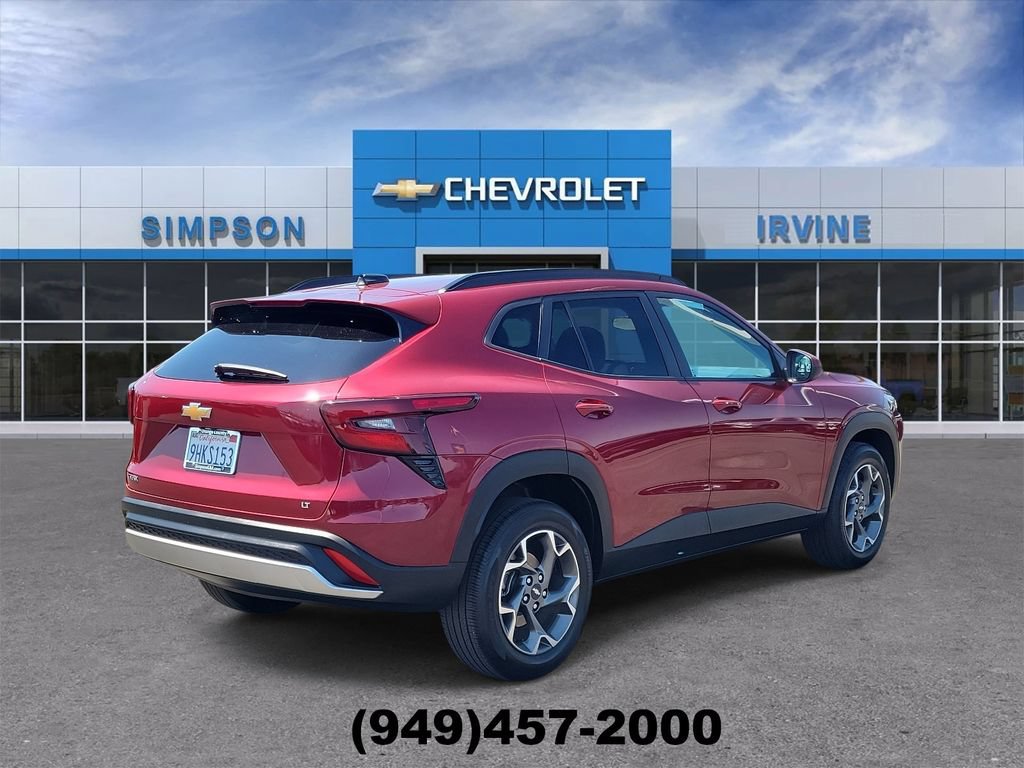 Used 2024 Chevrolet Trax LT w/ Driver Confidence Package FWD image 8