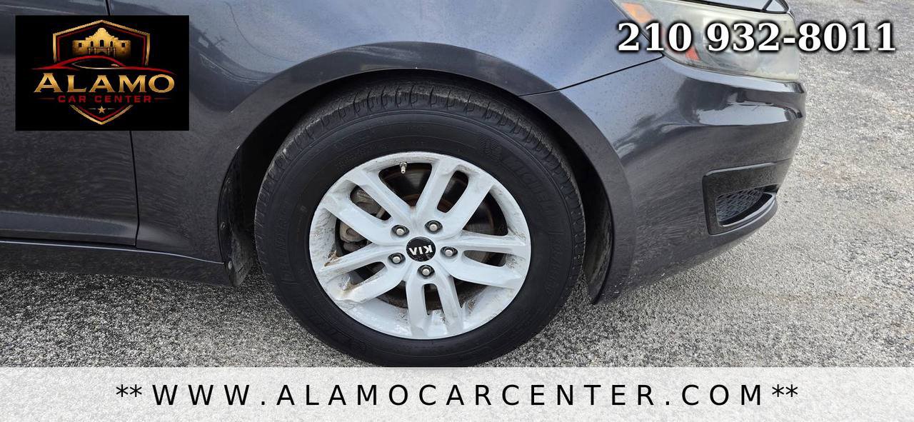 Used 2011 Kia Optima LX FWD image 13