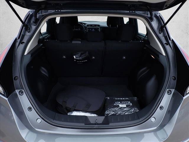 Used 2025 Nissan Leaf S FWD image 8
