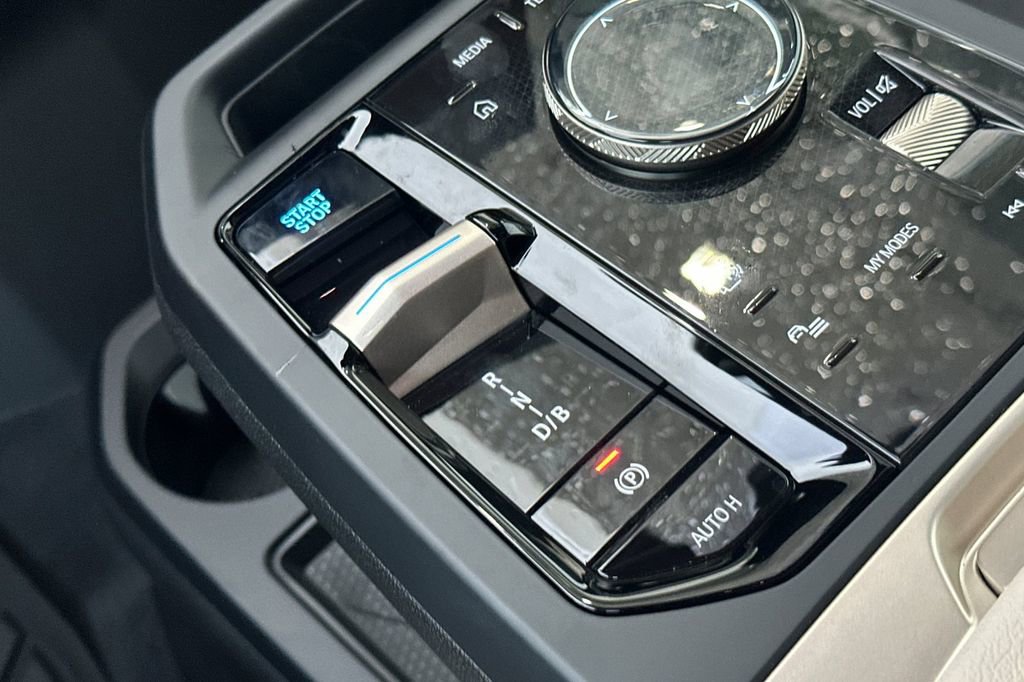 New 2026 BMW iX xDrive60 w/ Premium Package image 22