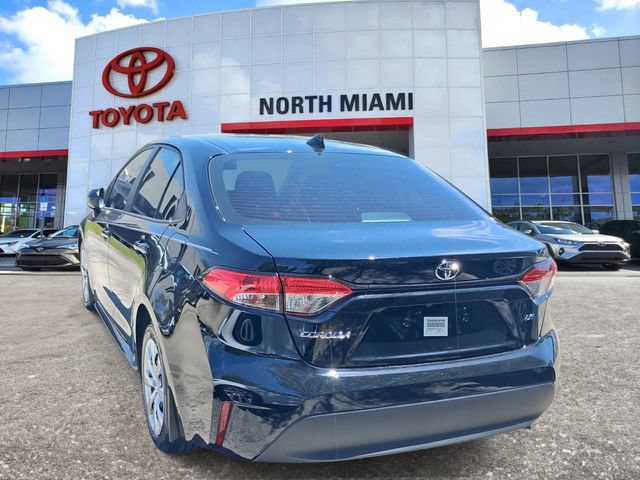Used 2025 Toyota Corolla LE FWD image 3
