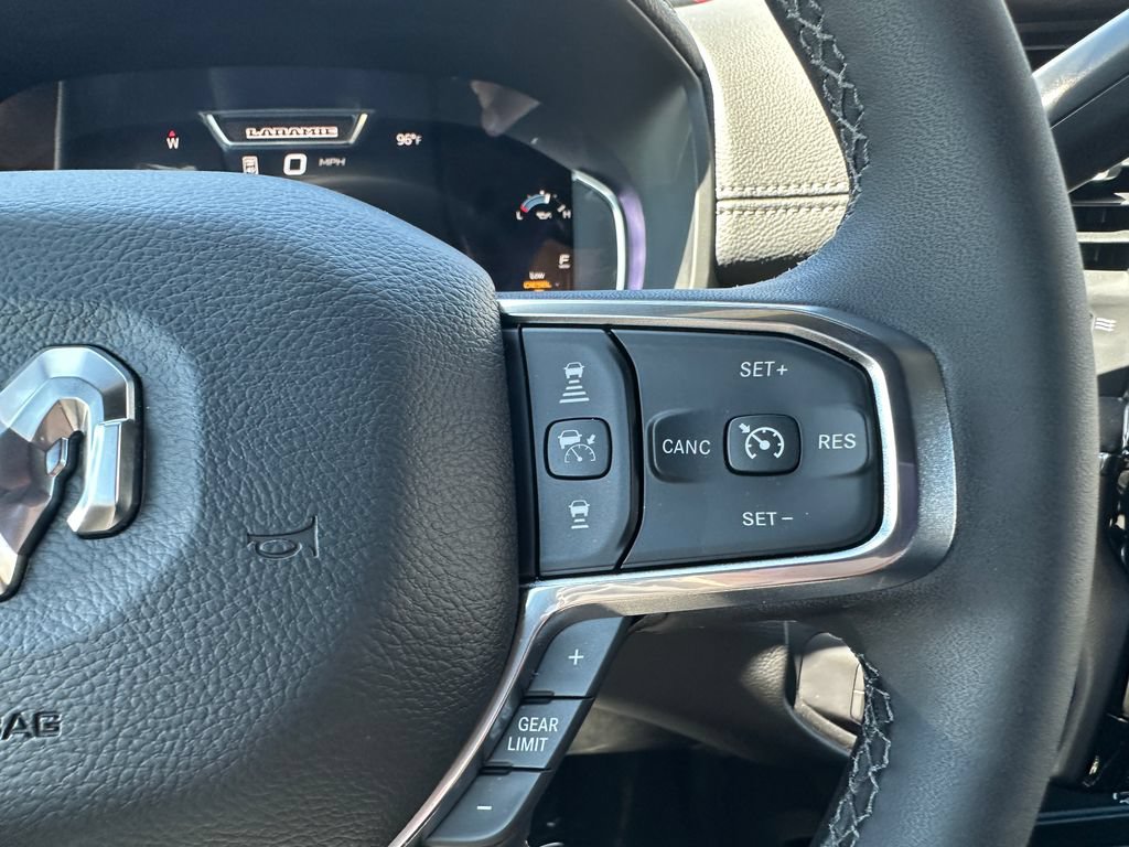New 2026 RAM 2500 Laramie AWD/4WD image 28