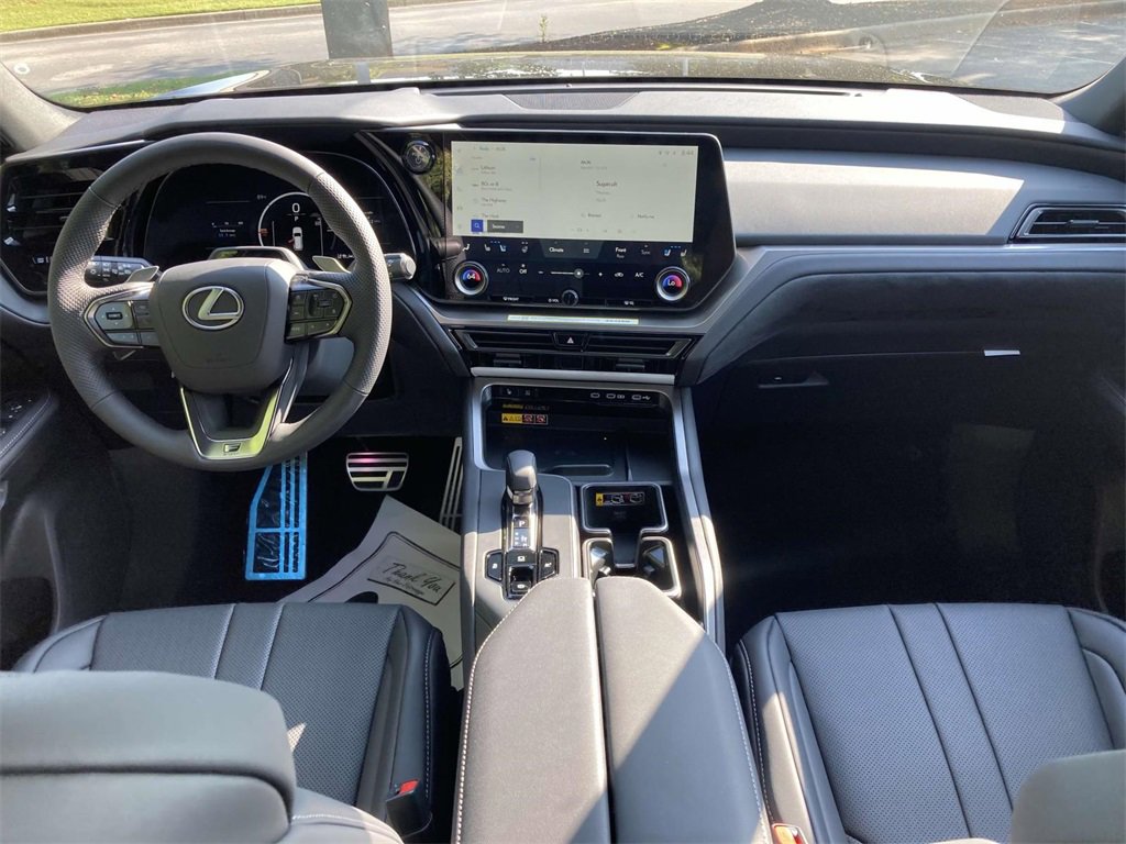 New 2025 Lexus TX 500h AWD image 11
