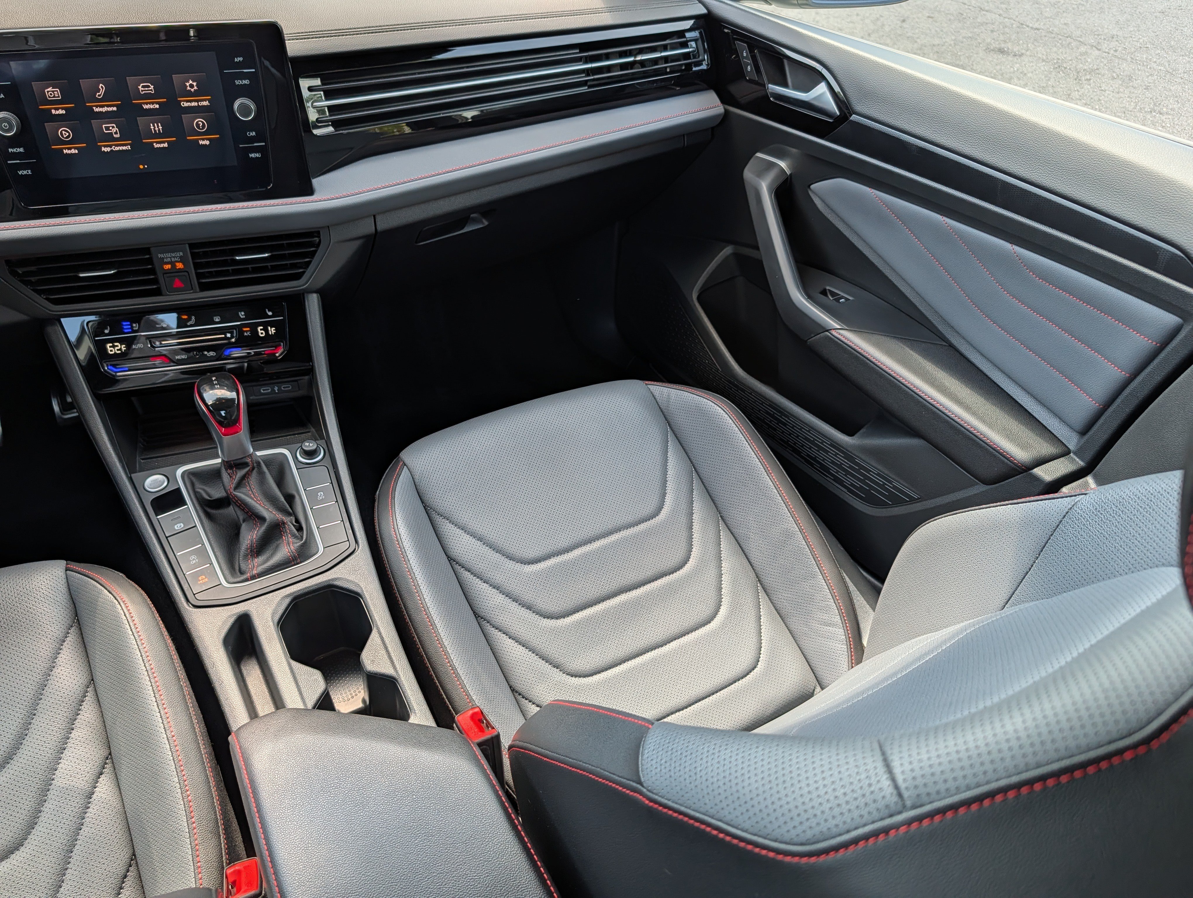Certified 2025 Volkswagen Jetta GLI Autobahn FWD image 11