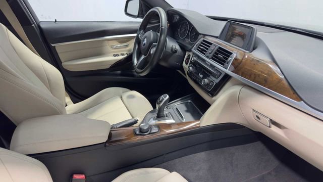 Used 2016 BMW 340i xDrive Sedan AWD/4WD image 12