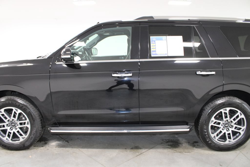 Used 2022 Ford Expedition Limited AWD/4WD image 6