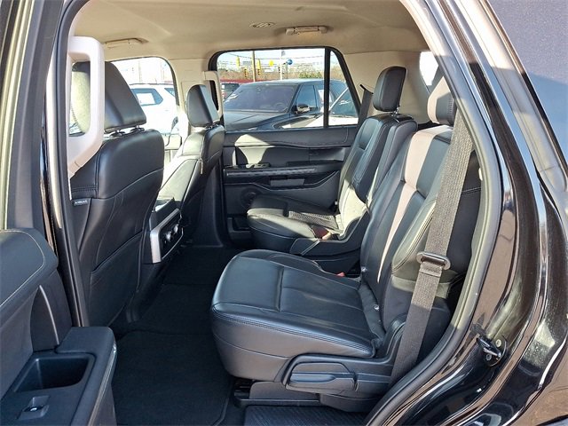Used 2024 Ford Expedition XLT image 8