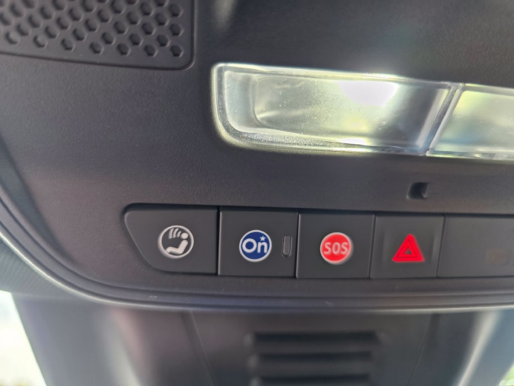 Certified 2024 Chevrolet Equinox EV LT FWD image 26
