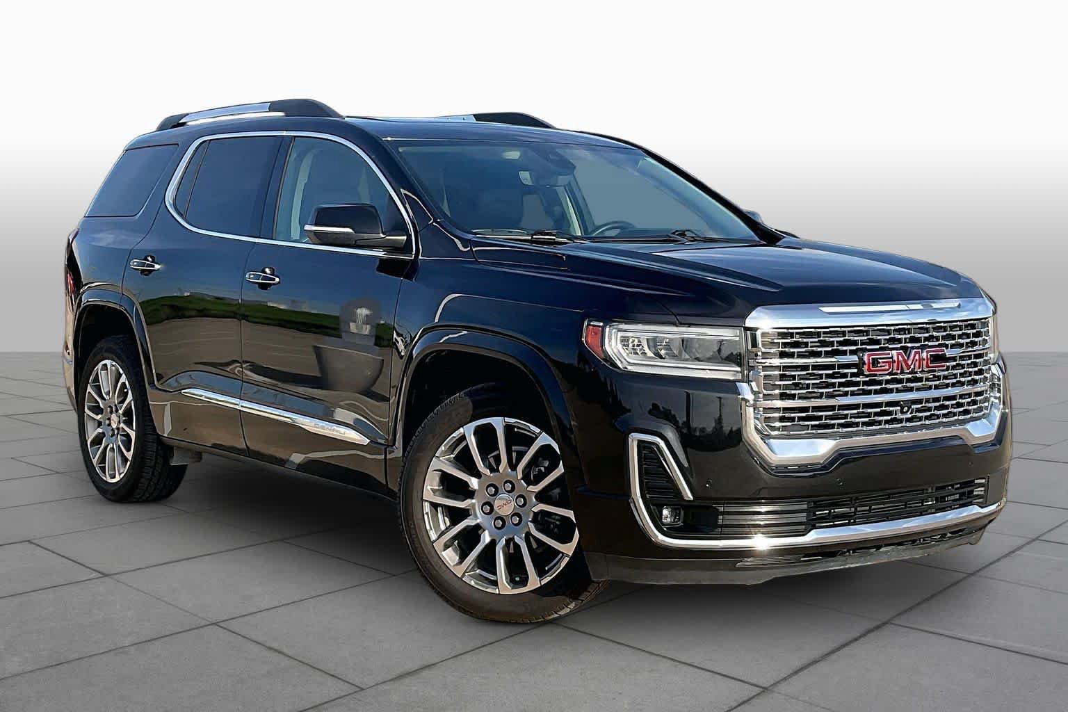 Certified 2023 GMC Acadia Denali w/ Denali Technology Package FWD image 3