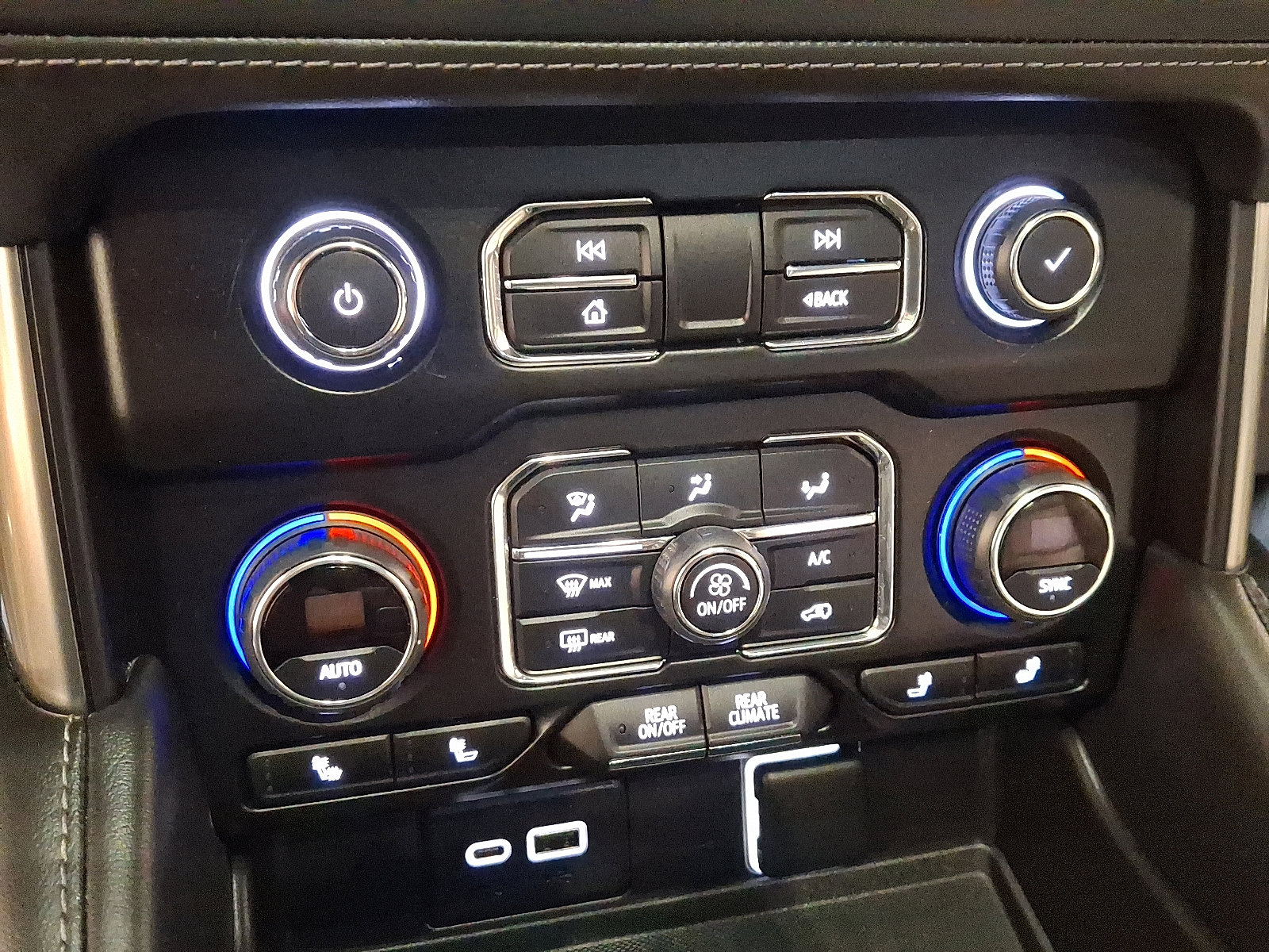 Used 2022 Chevrolet Tahoe LT w/ LT Signature Plus Package image 18