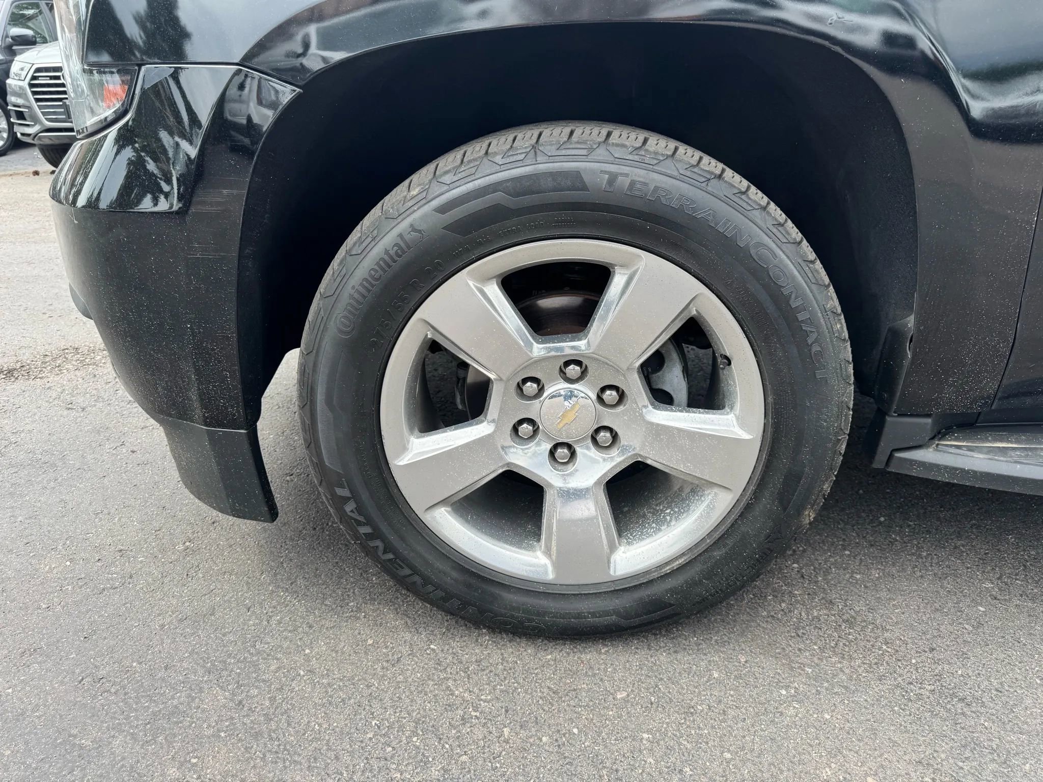 Used 2019 Chevrolet Tahoe LT w/ Luxury Package AWD/4WD image 14