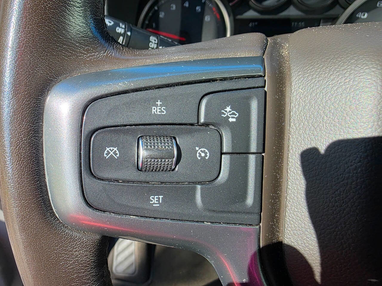 Used 2021 Chevrolet Suburban LT RWD image 18