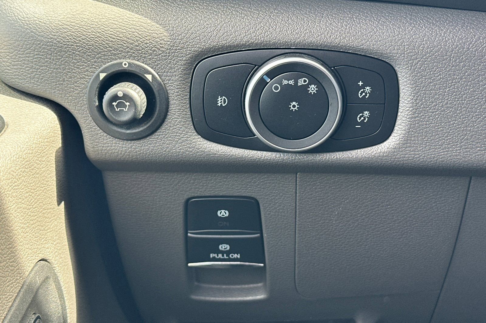 Used 2023 Ford Transit 350 XL image 25