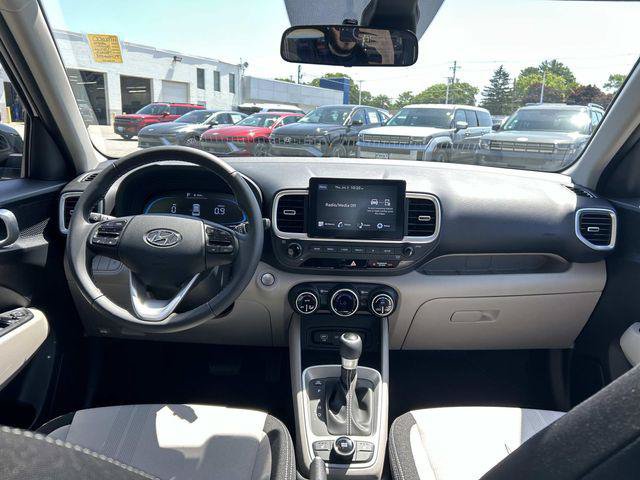 New 2026 Hyundai Venue SEL FWD image 5