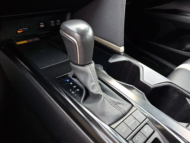 Used 2025 Toyota Camry SE FWD image 15