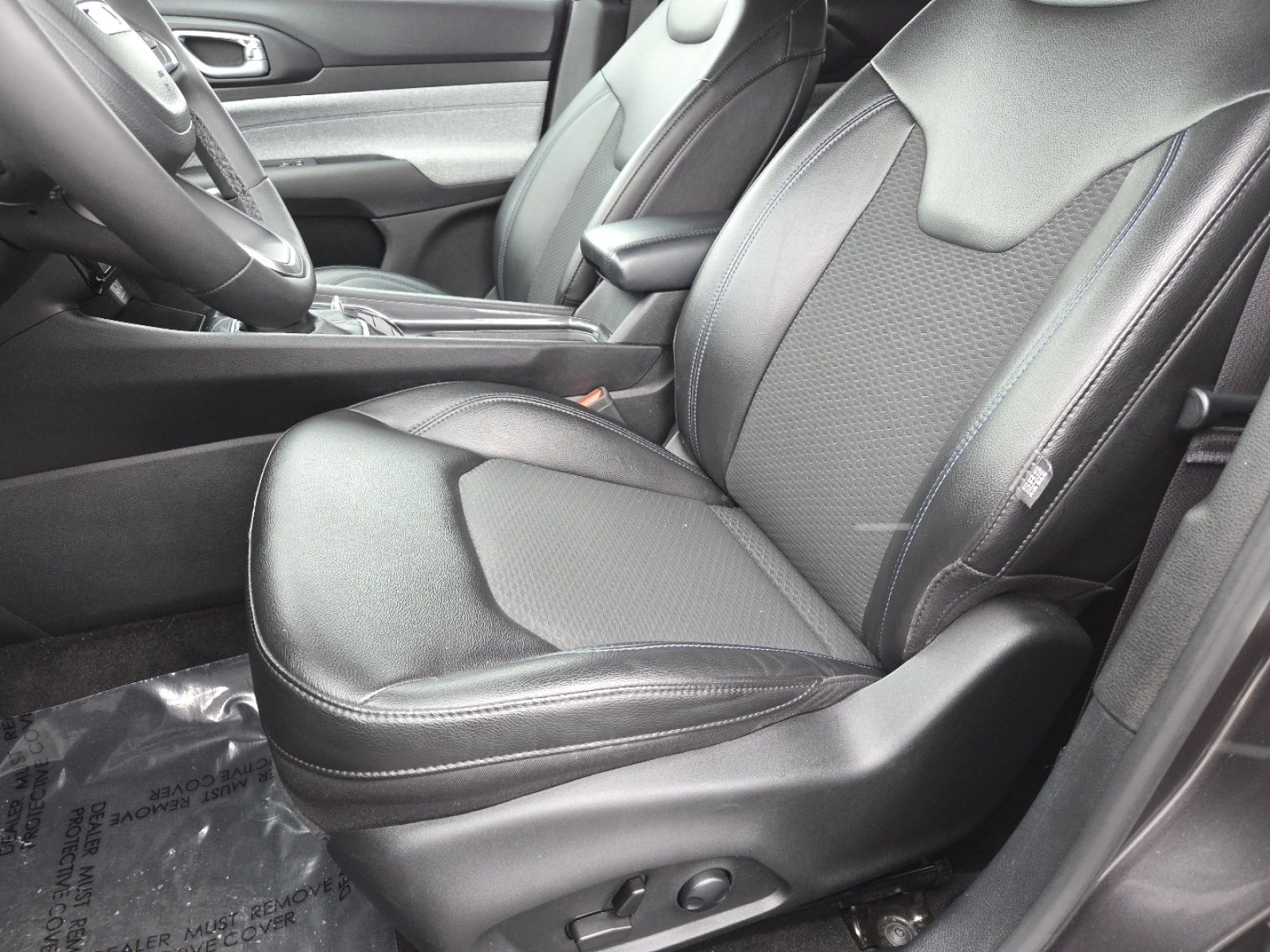 Used 2023 Jeep Compass Latitude w/ Convenience Group image 23