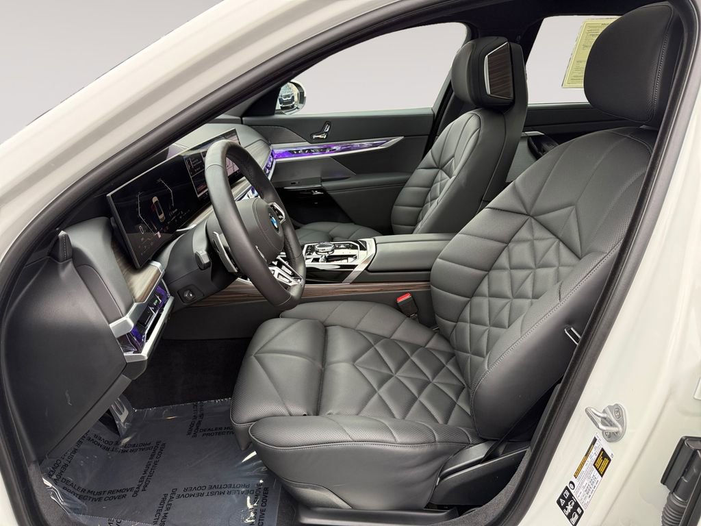 Certified 2025 BMW 740i xDrive image 9