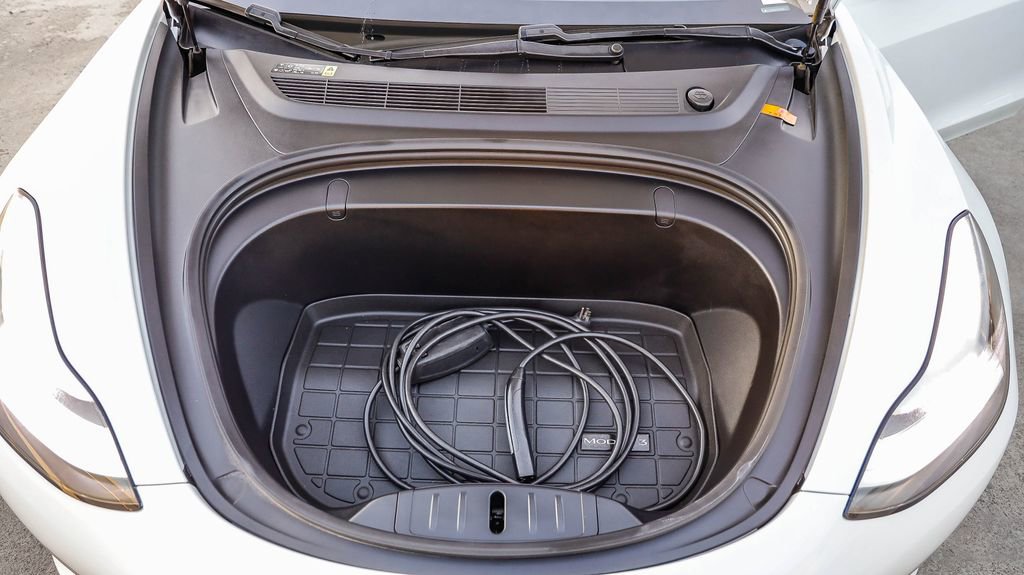 Used 2018 Tesla Model 3 image 27