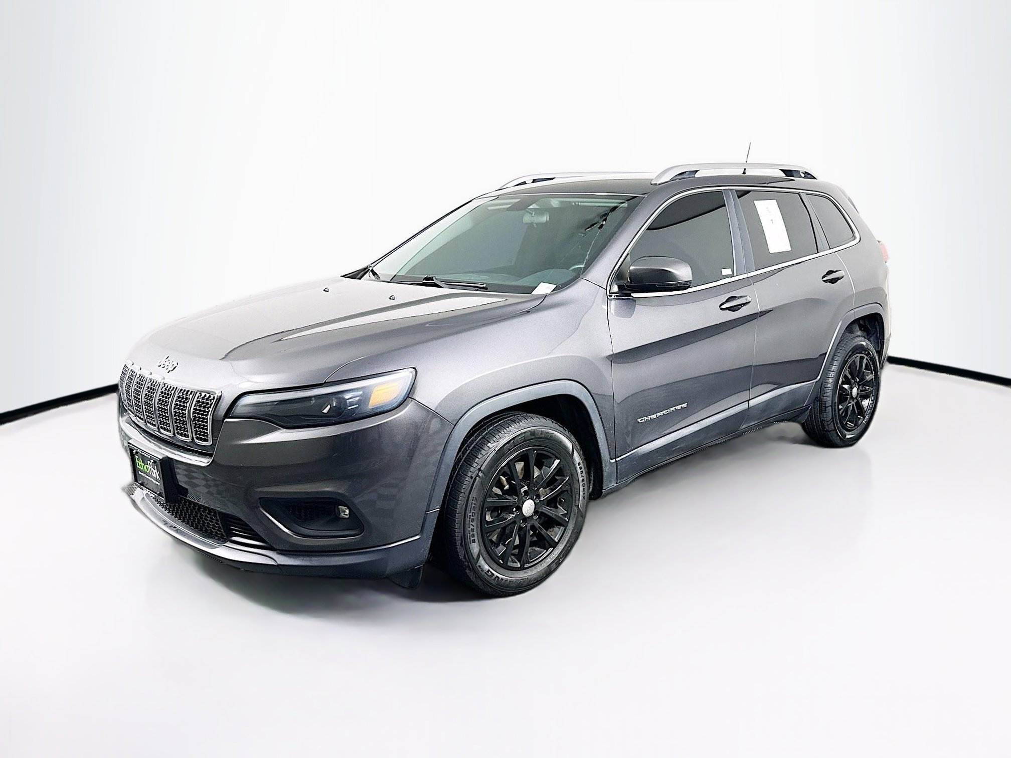 Used 2019 Jeep Cherokee Latitude Plus FWD image 3