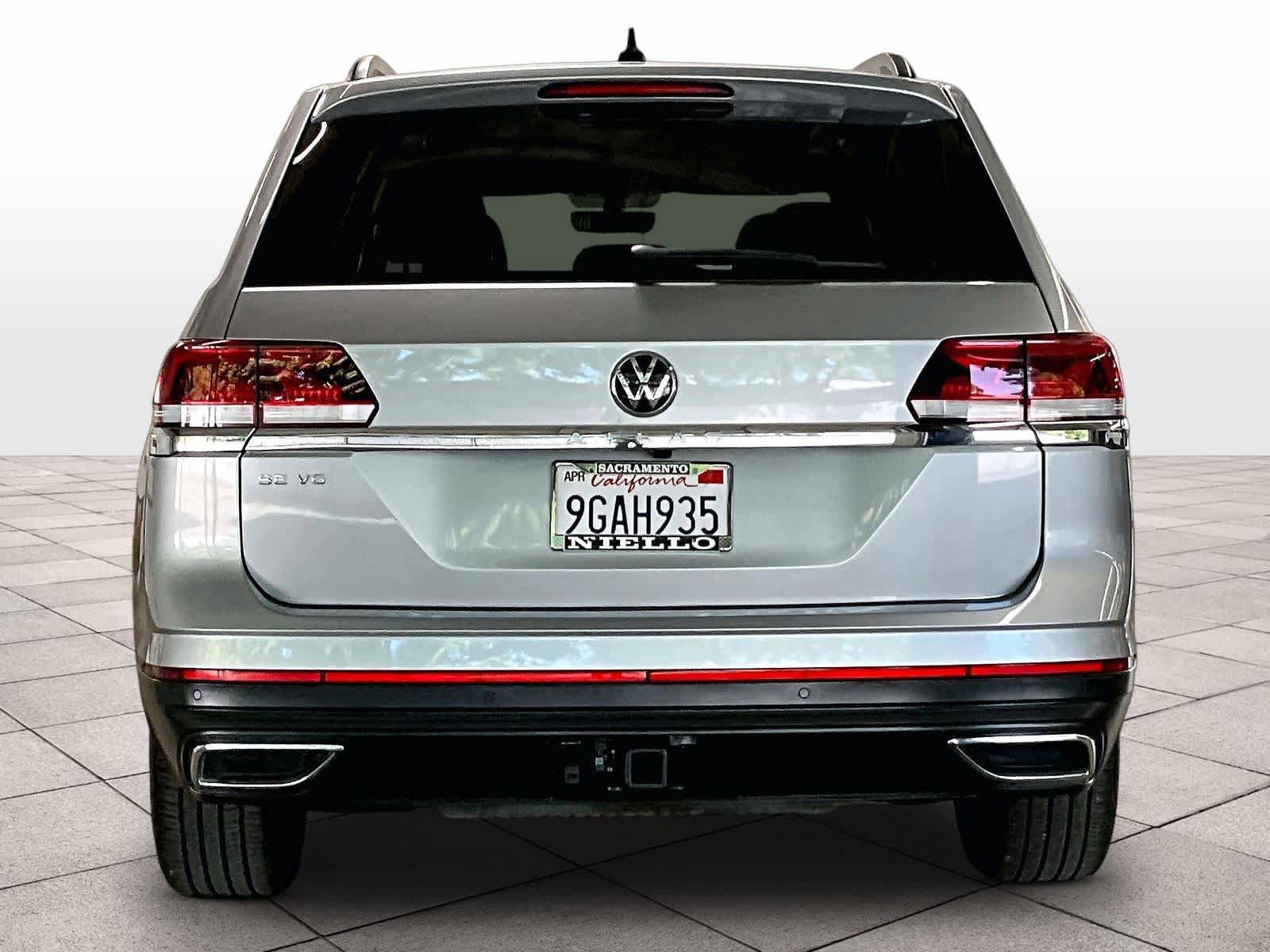 Used 2023 Volkswagen Atlas SE w/ Black Wheel Package FWD image 6