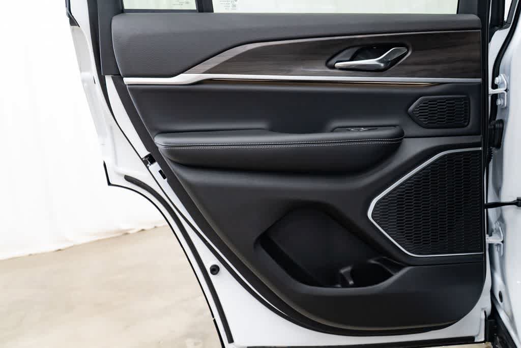 New 2026 Jeep Grand Cherokee Limited AWD/4WD image 27