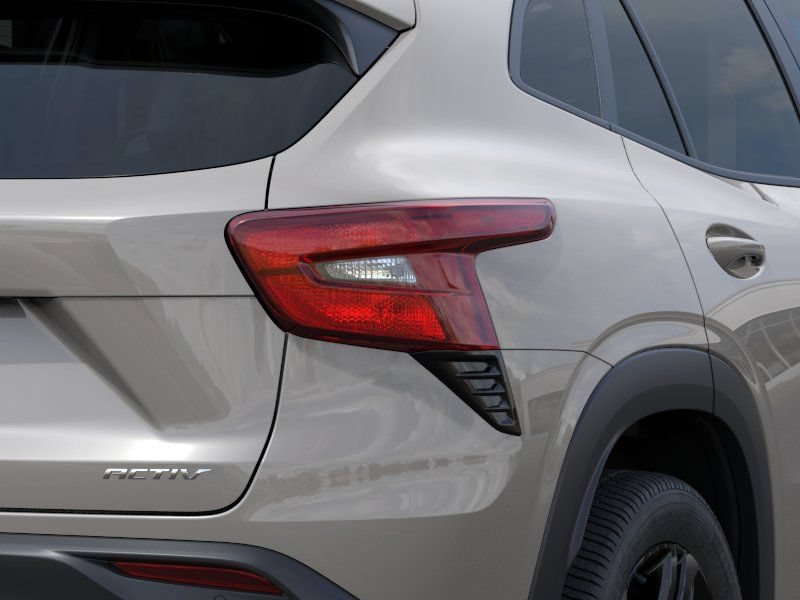 New 2026 Chevrolet Trax ACTIV w/ Sunroof Package FWD image 11
